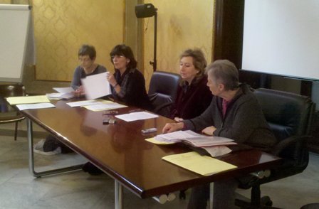 GIOVANI AL CENTRO: dentro e fuori la scuola GIOVANI AL CENTRO: dentro e fuori la scuola